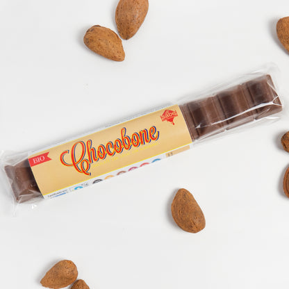 Chocobone Chocolate con Leche BIO y Almendra caramelizada 100Gr